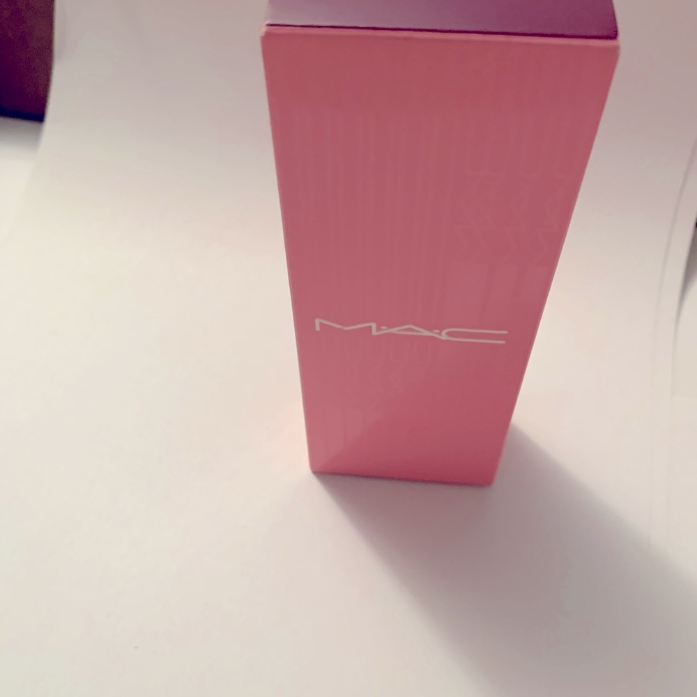 MAC like mother .. powder kiss lip kit . Burning love liquid lip color . 17 FLOZ